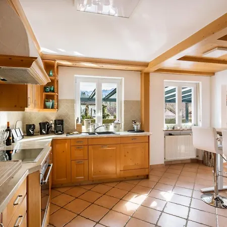 Kaminwohnung Mit 24qm Suedterrasse Naehe Zugspitze / Eibsee 公寓